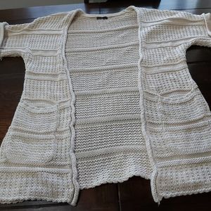 Press sweater/ shrug B4A